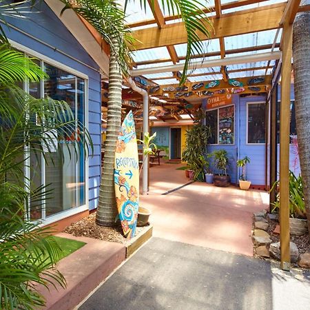 Ozzie Pozzie Backpackers Hostel Port Macquarie Exterior photo
