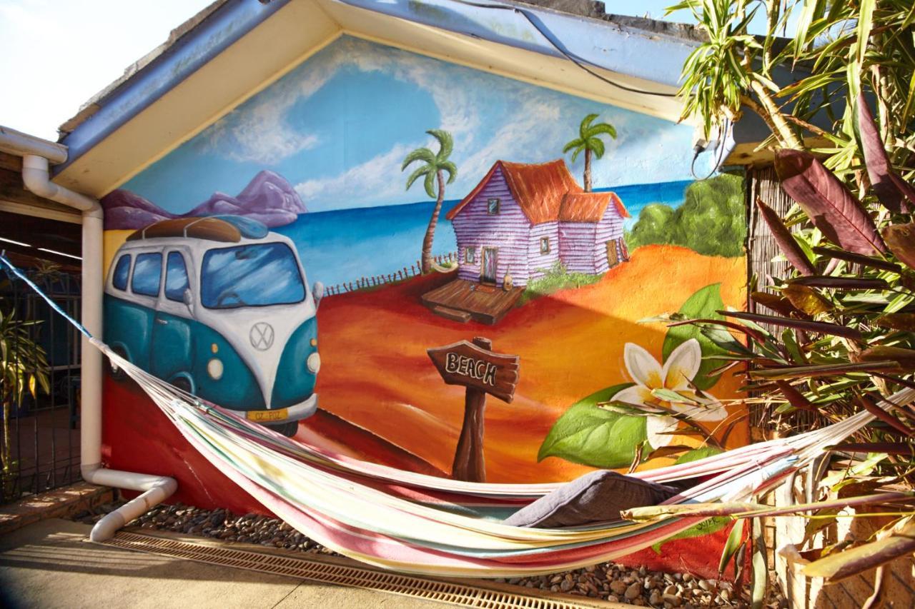 Ozzie Pozzie Backpackers Hostel Port Macquarie Exterior photo