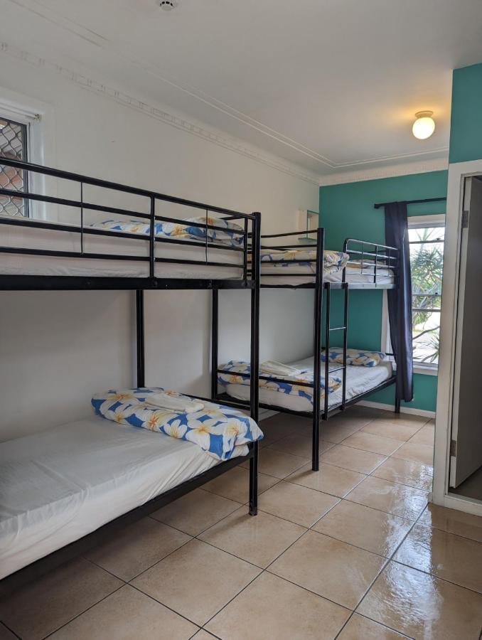 Ozzie Pozzie Backpackers Hostel Port Macquarie Exterior photo