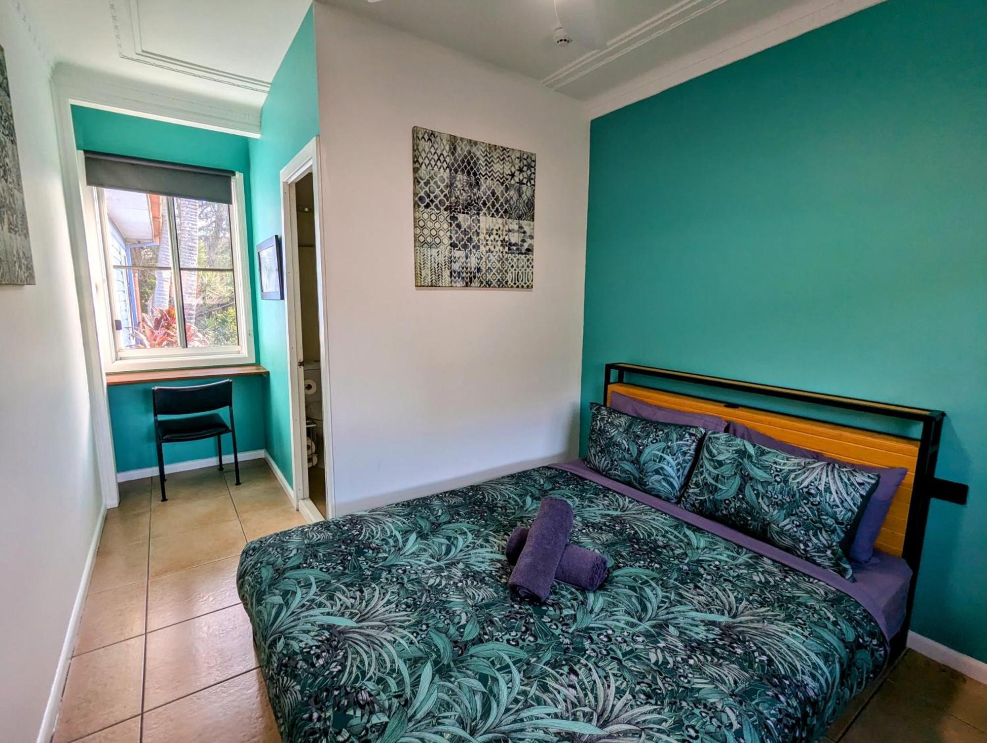 Ozzie Pozzie Backpackers Hostel Port Macquarie Exterior photo