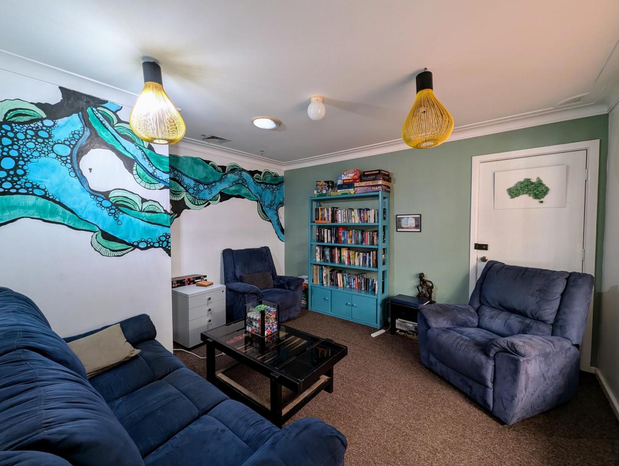 Ozzie Pozzie Backpackers Hostel Port Macquarie Exterior photo