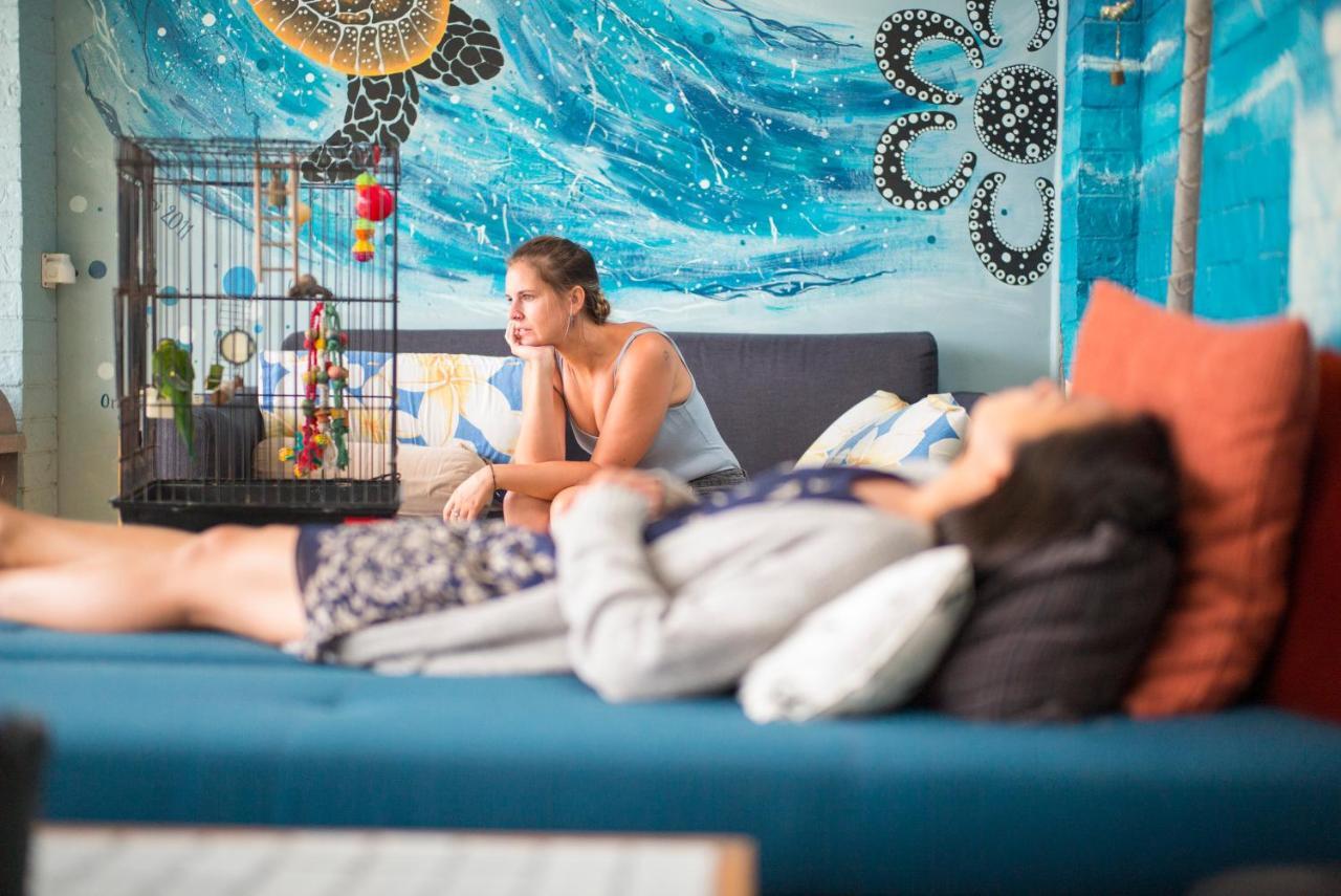 Ozzie Pozzie Backpackers Hostel Port Macquarie Exterior photo